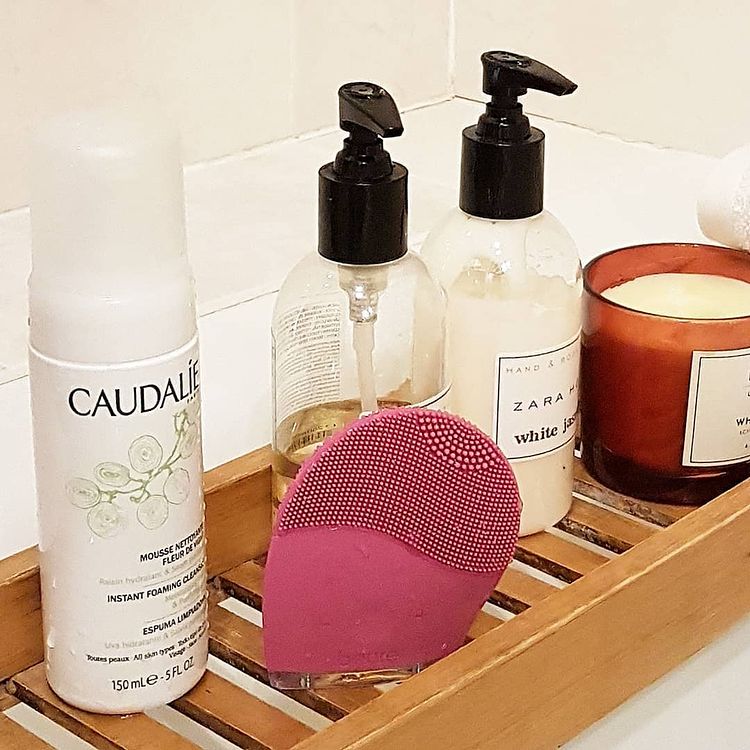 Sonic Silicone Facial Cleansing Brush | Gentle Pore Cleanser - Image 6