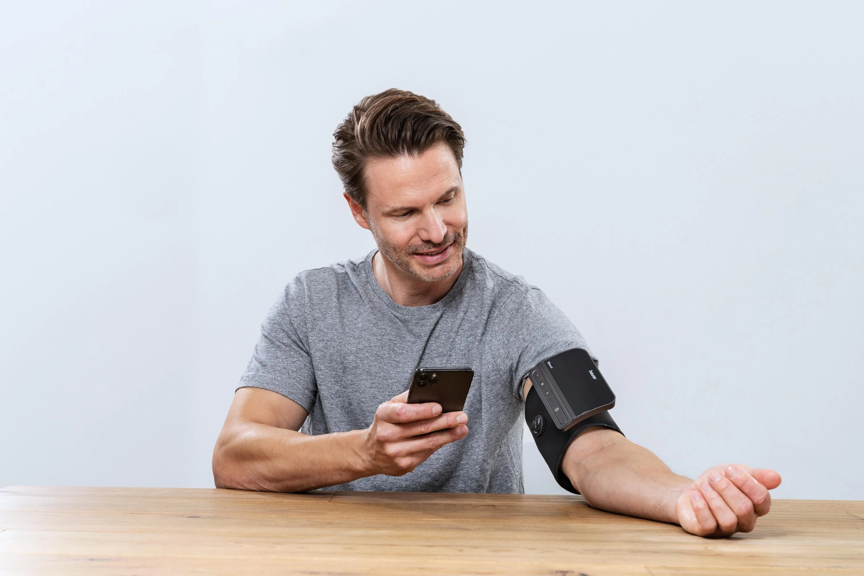 Bluetooth & Wireless One-Piece Blood Pressure Monitor - Image 15