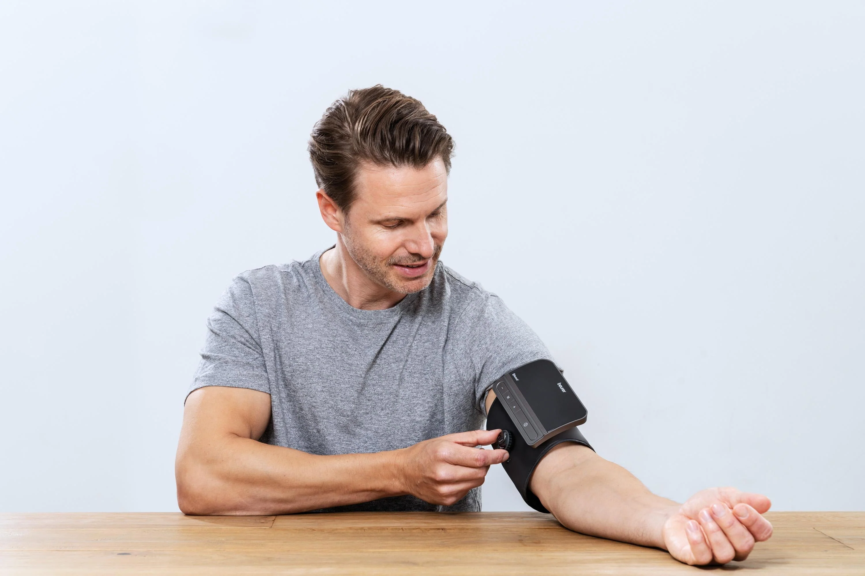 Bluetooth & Wireless One-Piece Blood Pressure Monitor - Image 16